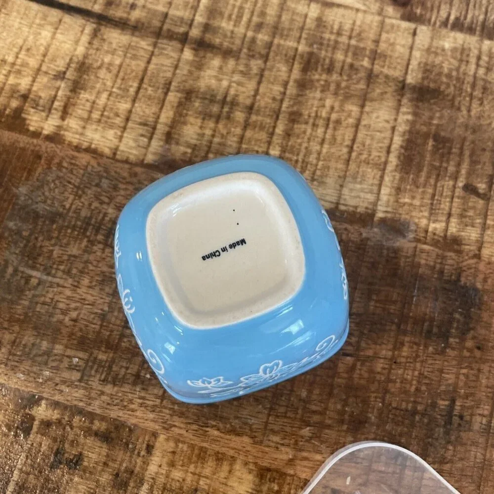 Temptations Blue Floral Lace square ramekin Square Teal Plastic Lid Small Bowl